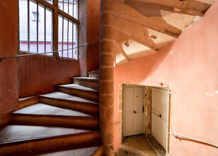 In | Duplex Design Vieux